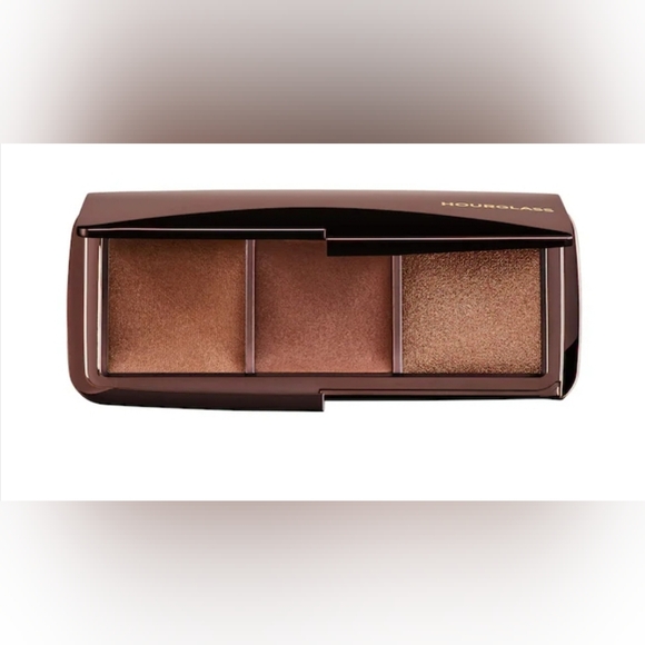 HOURGLASS Ambient Lighting Palette Volume III NEW - Picture 4 of 4